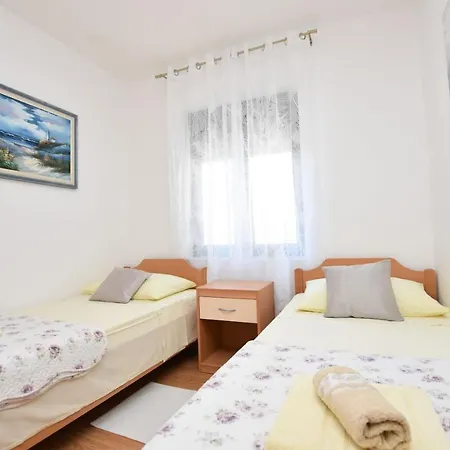 Tonja Apartment Primosten